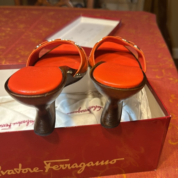 Farragomo size 10B orange mules. Only worn a few times. 3 in heel - Picture 14 of 17